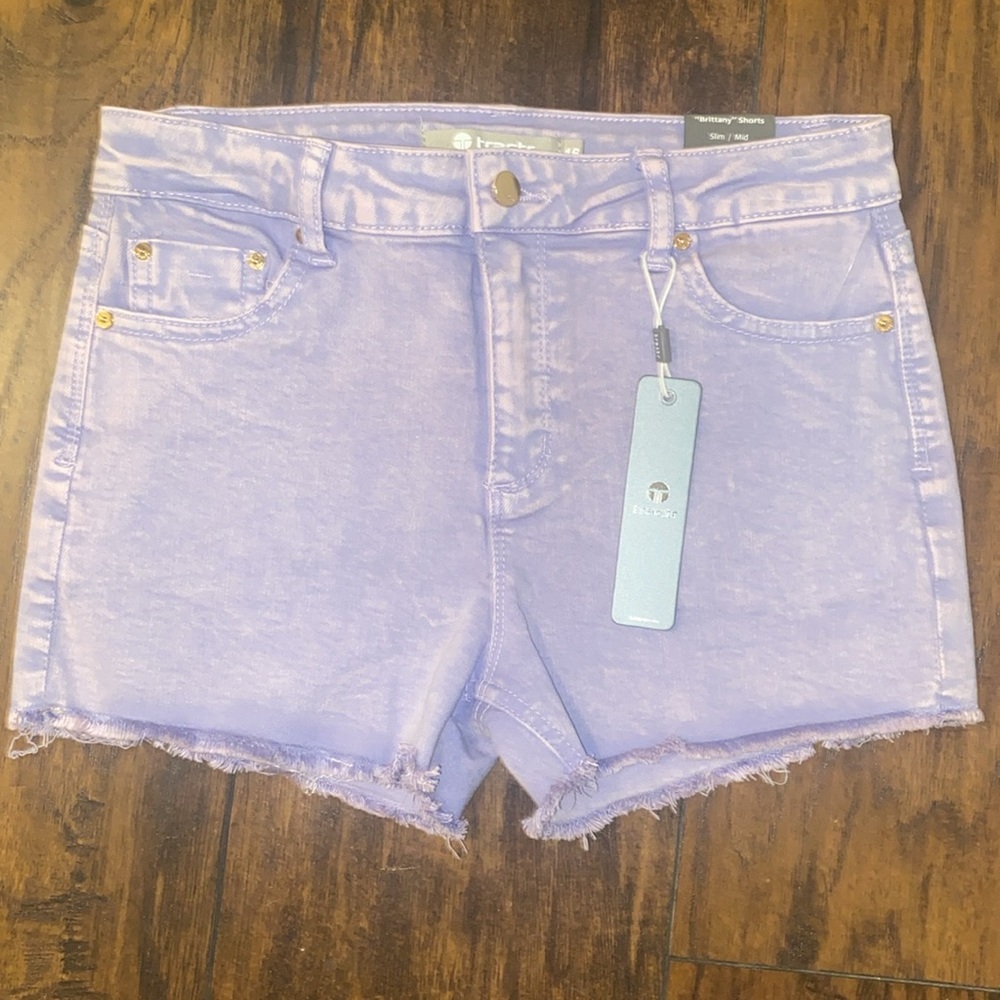 Tractr Brittany Slim/Mid Shorts